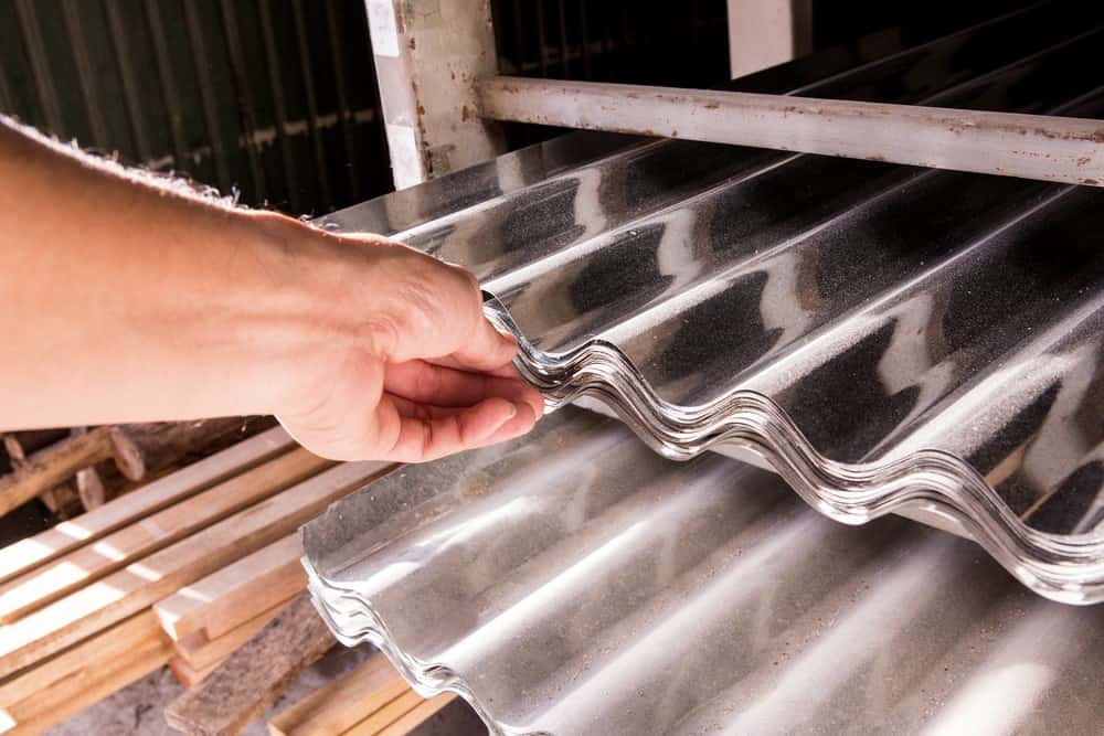 Metal used in deals galvanizing of iron